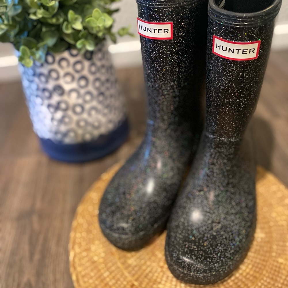 Little girls size 1 sparkly Hunter rain boots